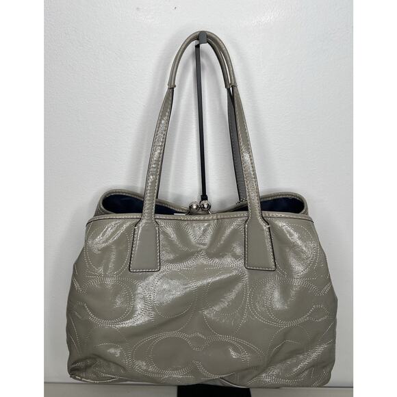 Coach Gray Silver Kiss Lock Handbag Purse F15658 - Picture 6 of 16